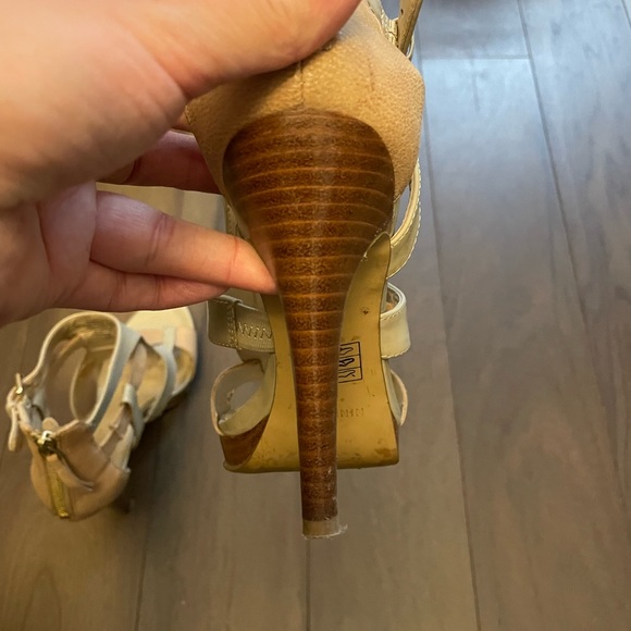 Nine West Leather & Patent Sandal Pumps in Nude - Size 6 - Picture 8 of 11